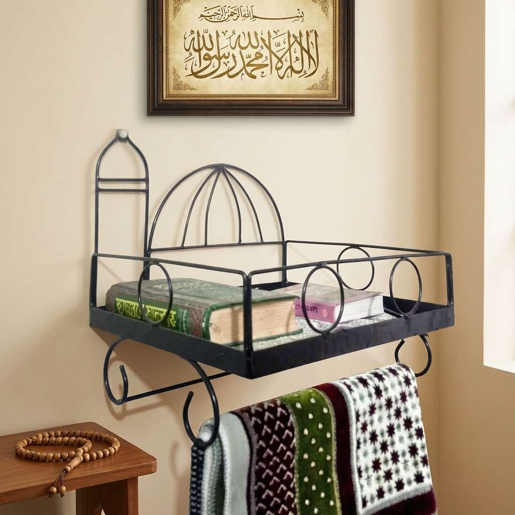 দ্য হোলি কুরআন শেলফের প্রধান দৃশ্য, সিলভার ও গোল্ডেন ডিজাইনে